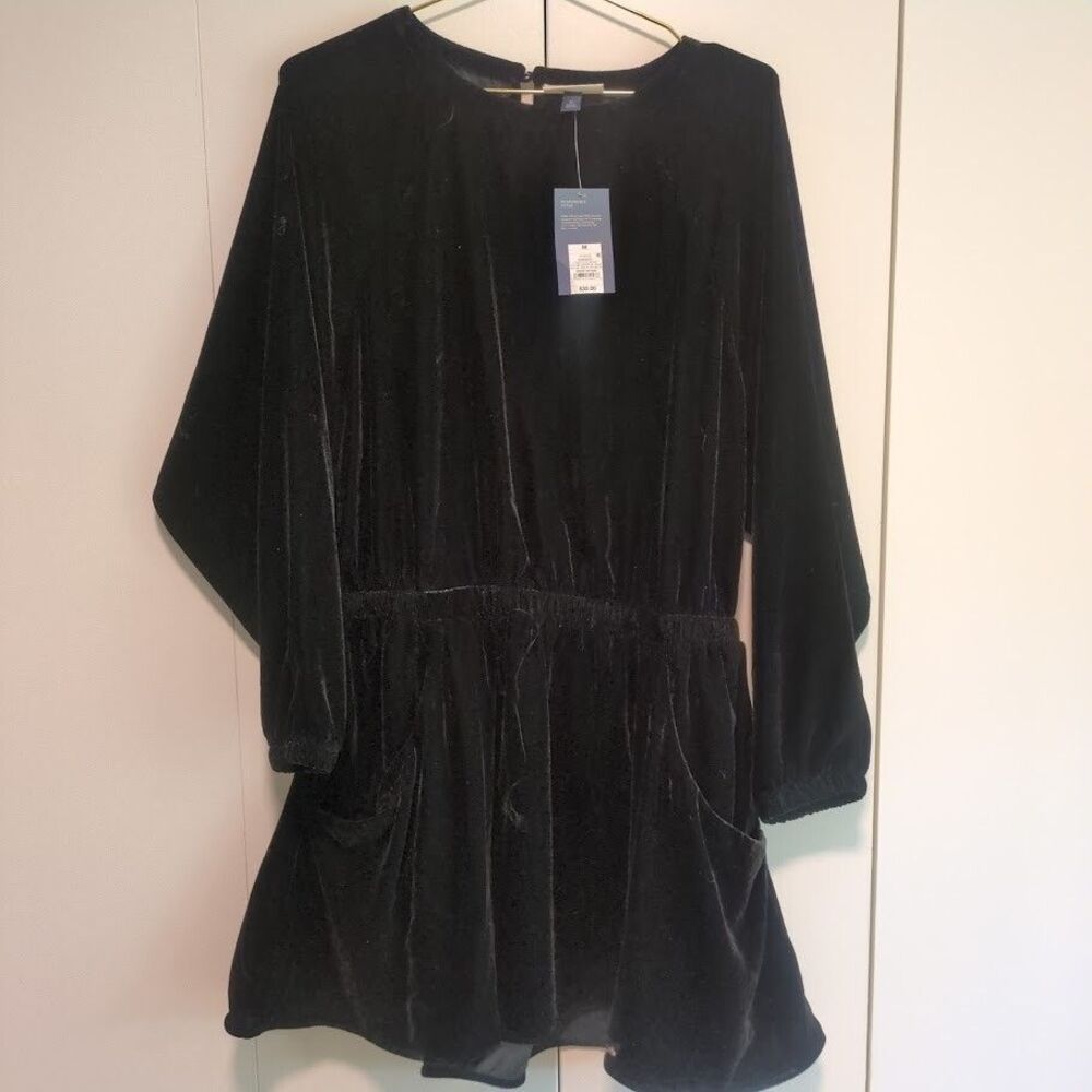 Universal Thread Women's M Medium Long Sleeve Velvet Mini A-Line Dress Black